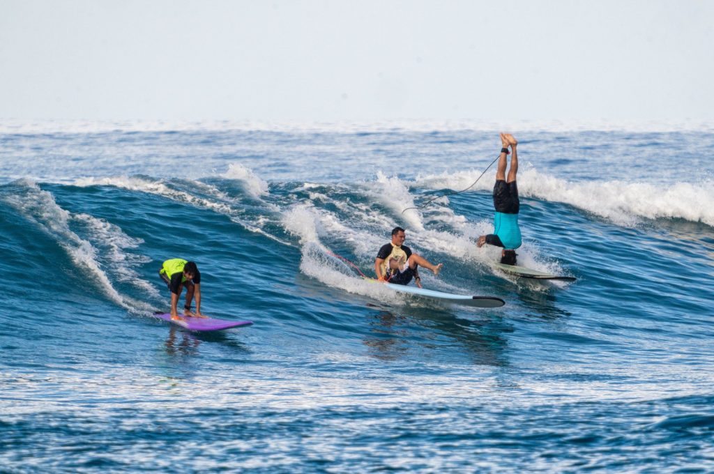 Figures sur la vague – école de surf Nice