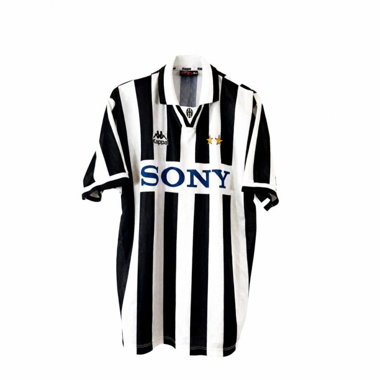 Maillot rétro Juventus domicile 1995-1996, vue de face