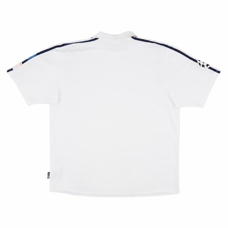 Maillot rétro Real Madrid domicile 2001-2002, vue de dos